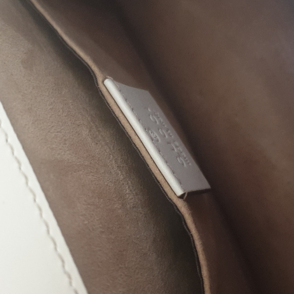 Host pick 💎 Price slashed Gucci sylvie mini handbag 👜 - Picture 9 of 12